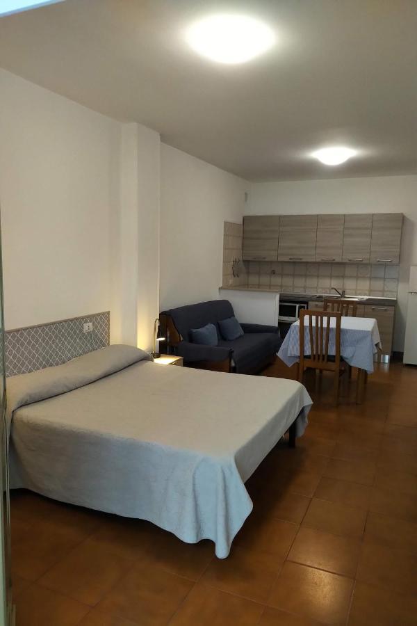 Residence Aurora Wellness & Spa アルベンガ エクステリア 写真